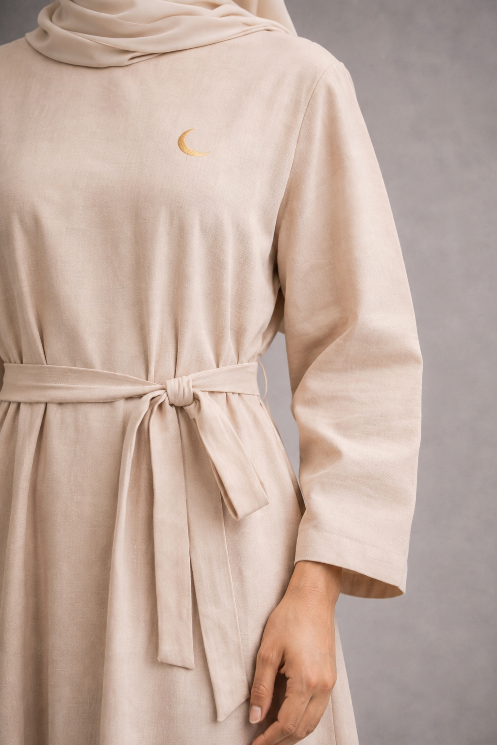 Robe Longue Beige Elegante